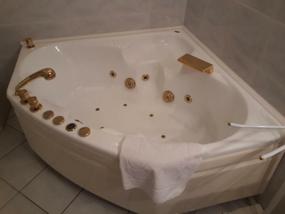 Piac Utcai Apartman 2 Debrecen Exteriör bild