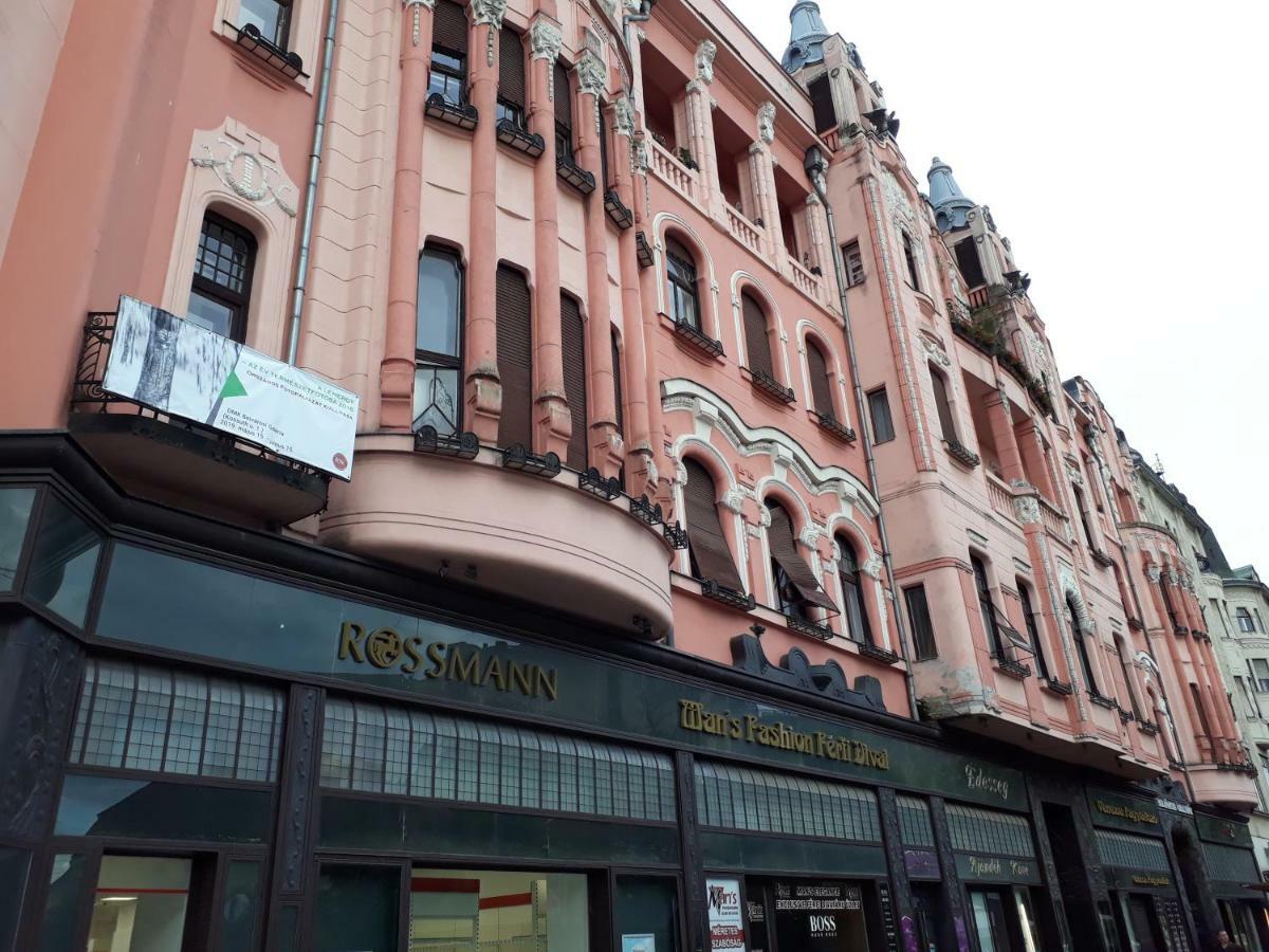 Piac Utcai Apartman 2 Debrecen Exteriör bild